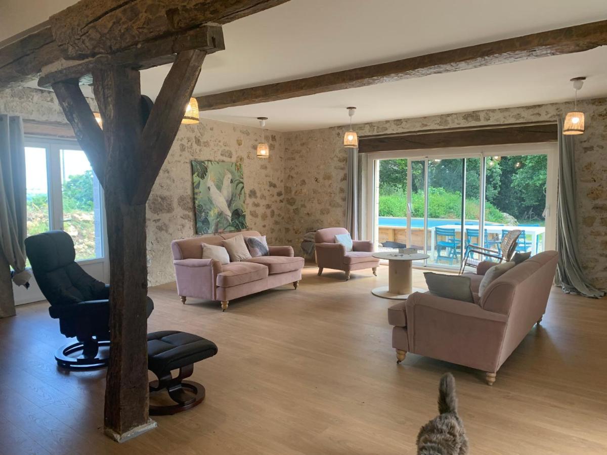 Maison Papillon Gite De Ressourcement Lusignan-Petit Buitenkant foto